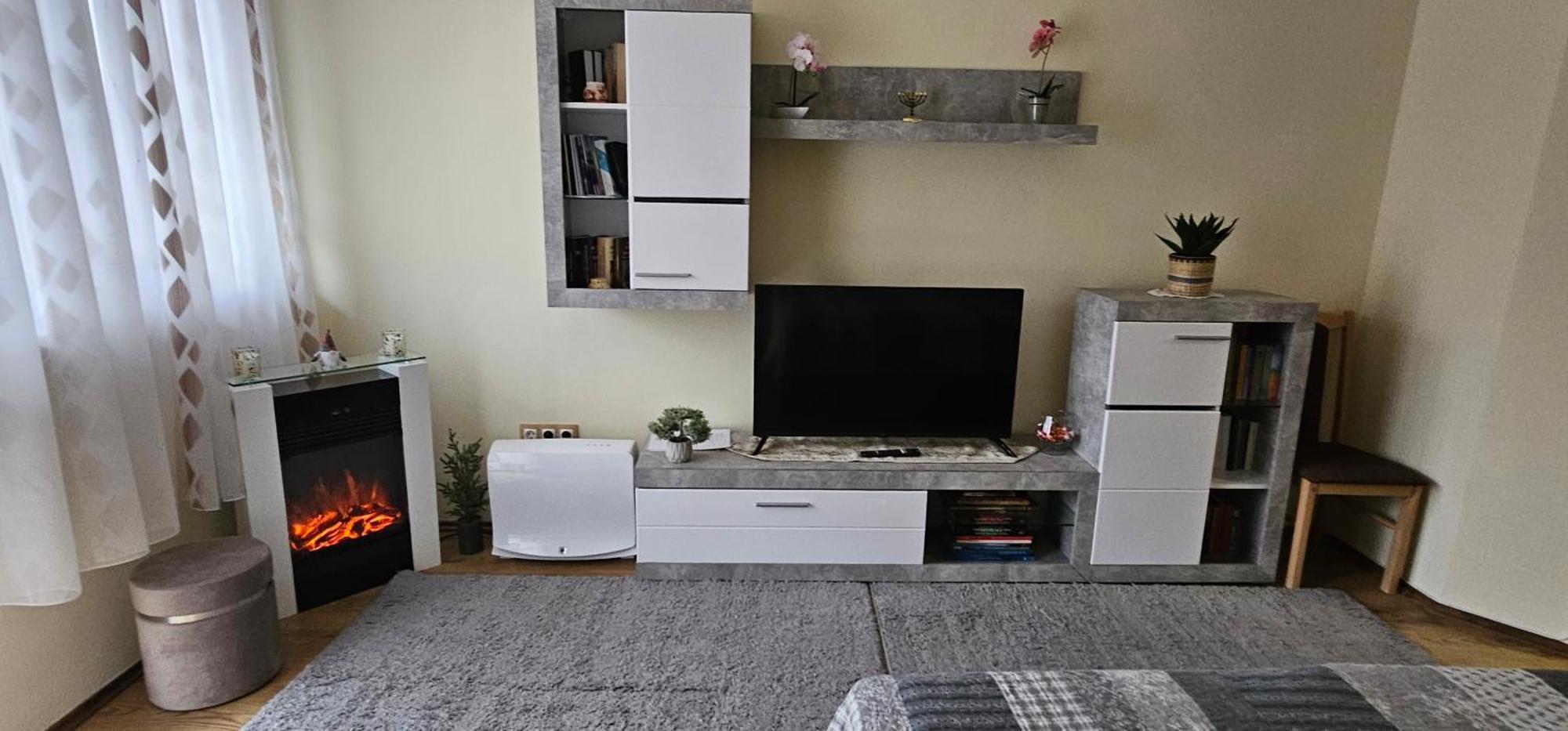 Anna Gyoengye Apartman Debrecen Ngoại thất bức ảnh