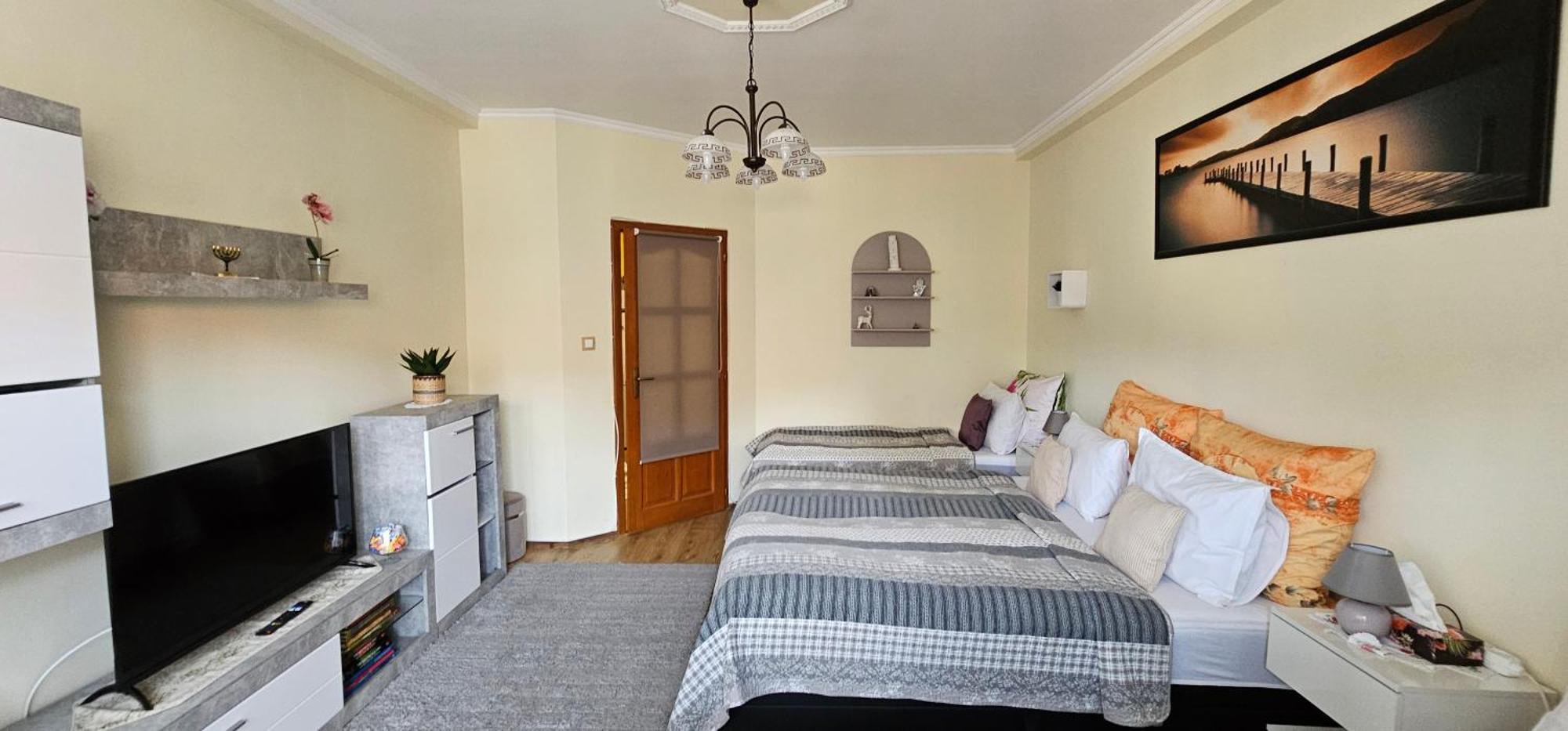Anna Gyoengye Apartman Debrecen Ngoại thất bức ảnh